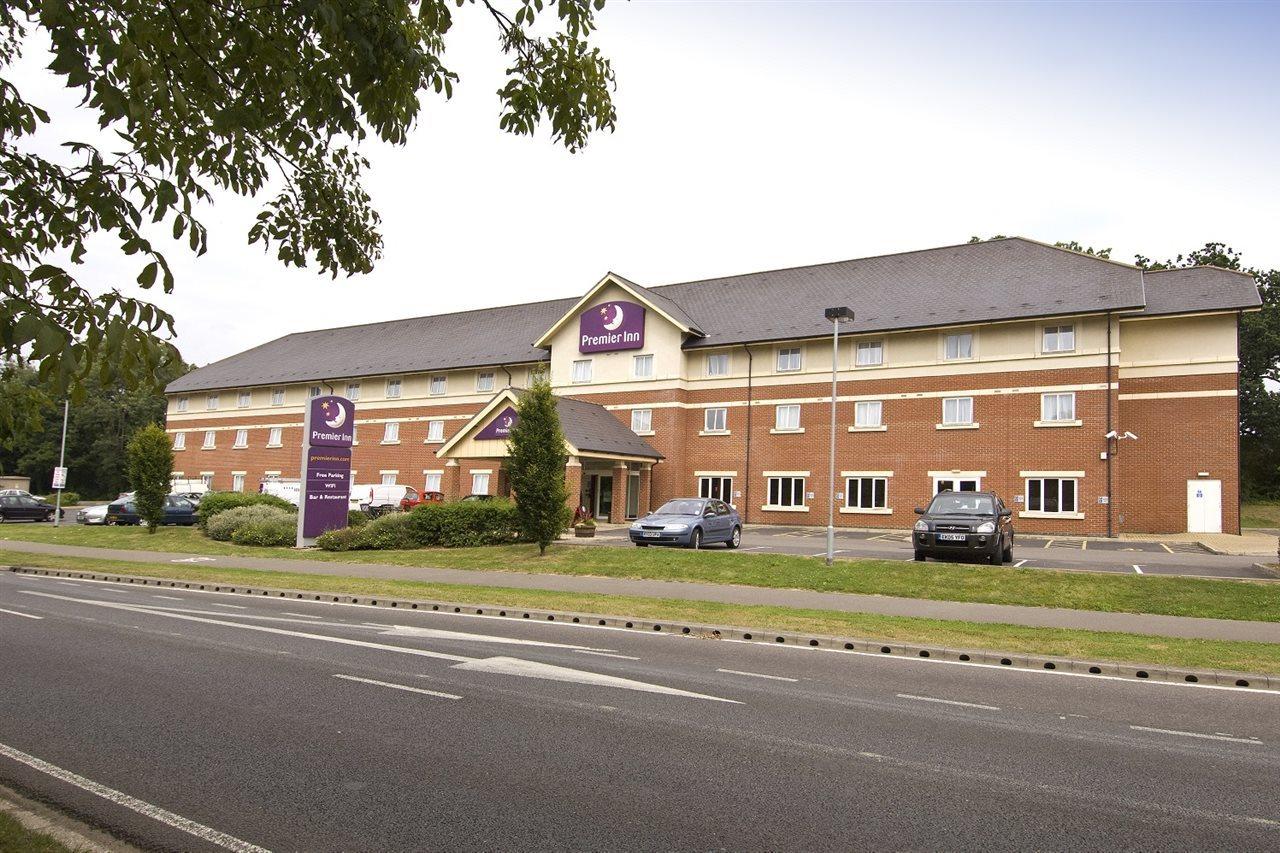 Premier Inn Gatwick Crawley Town West Exteriér fotografie