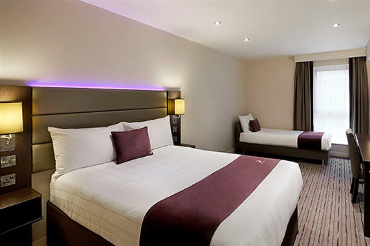 Premier Inn Gatwick Crawley Town West Exteriér fotografie